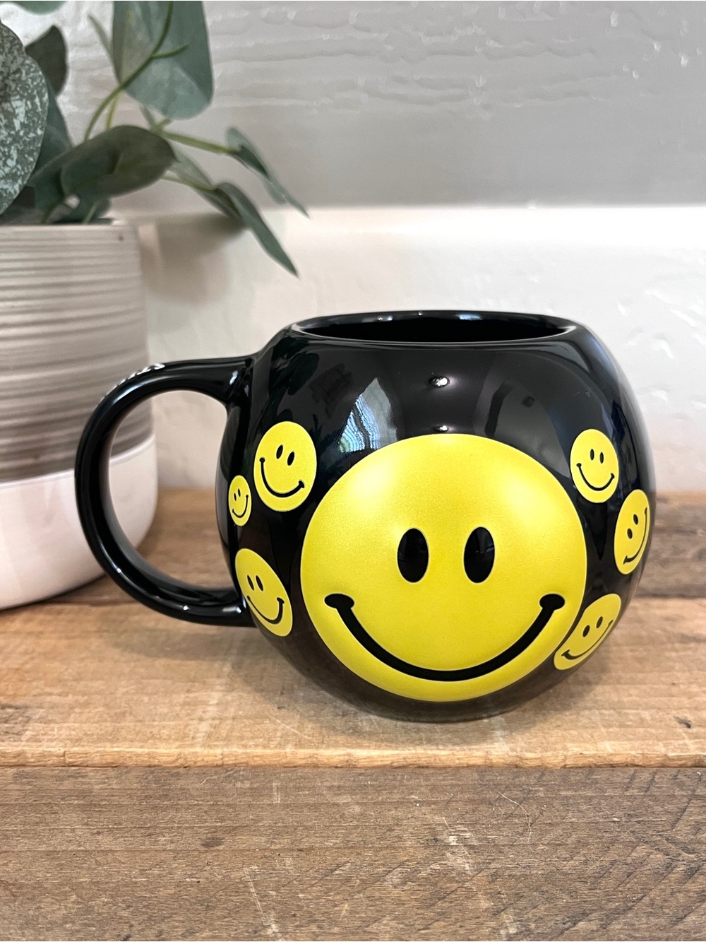 2012 Bubba Gump Shrimp Co. Smiley Face Movie Quote Coffee Mug - Picture 3 of 4